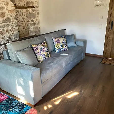 Apartment Indigo Leonídion